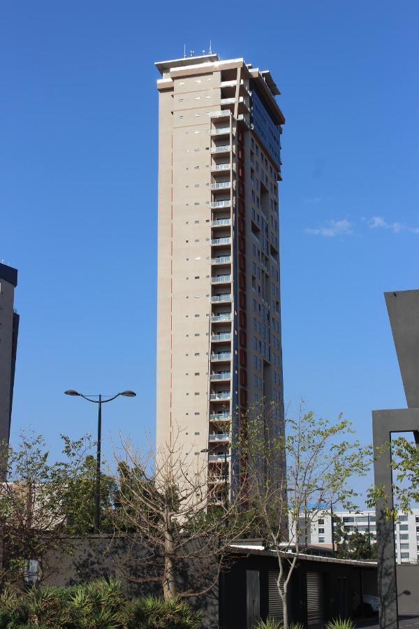 Green Avenue Apartments Габороне Екстериор снимка